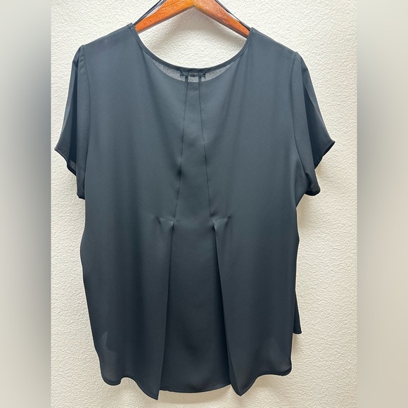 Pleione SS Pleat Black Tee - Picture 3 of 3